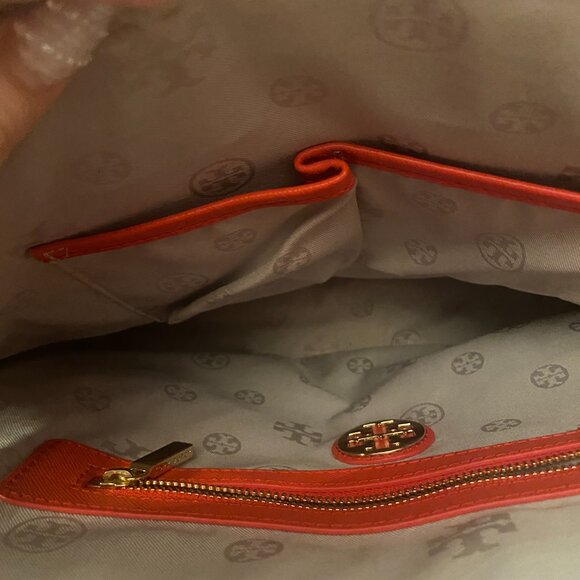 TORY BURCH Robinson Dome Meghan Maven Saffiano Leather SATCHEL Crossbody - Picture 8 of 9